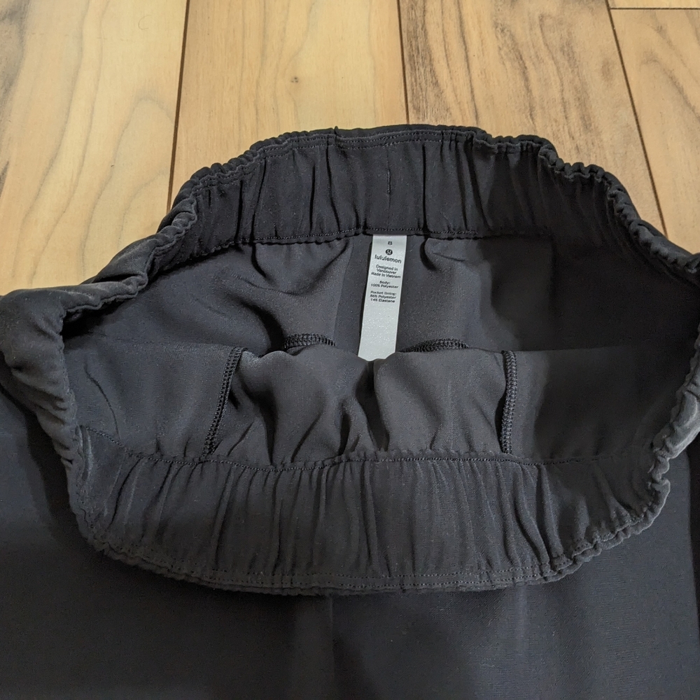 NWT! Lululemon On The Fly Skirt In Black Size 8 - Picture 5 of 15